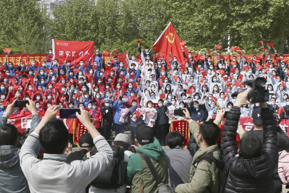 随着疫情在全球范围内加剧,国家仍保持警惕 随着疫情在全球范围内加剧,国家仍保持警惕